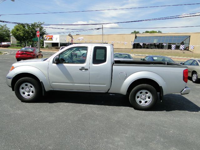 2005 Nissan Frontier SE 2WD