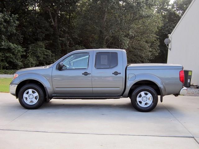 2005 Nissan Frontier SE