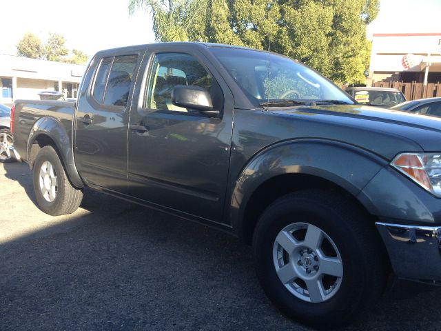 2005 Nissan Frontier SLE Z71 Crew Cab Short Bed 4X4