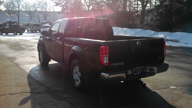 2005 Nissan Frontier SE 2WD