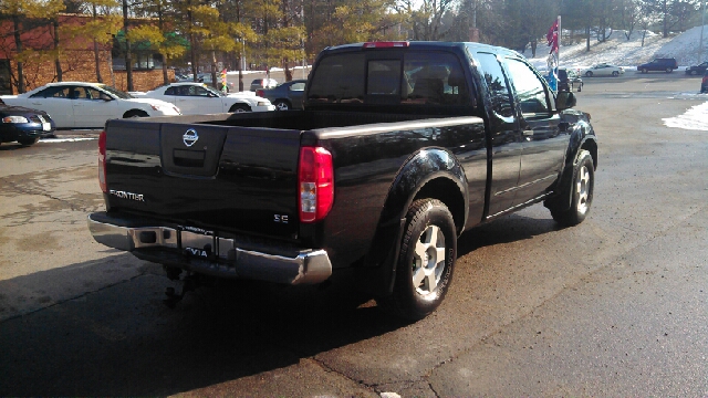 2005 Nissan Frontier SE 2WD
