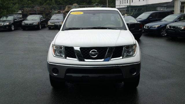2005 Nissan Frontier SE 2WD
