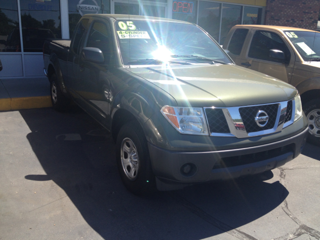 2005 Nissan Frontier SE 2WD