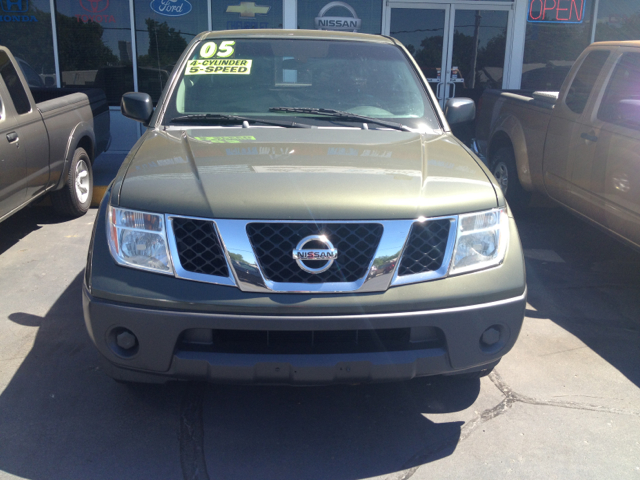 2005 Nissan Frontier SE 2WD