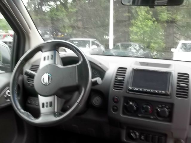 2005 Nissan Frontier W/sunroof PZEV