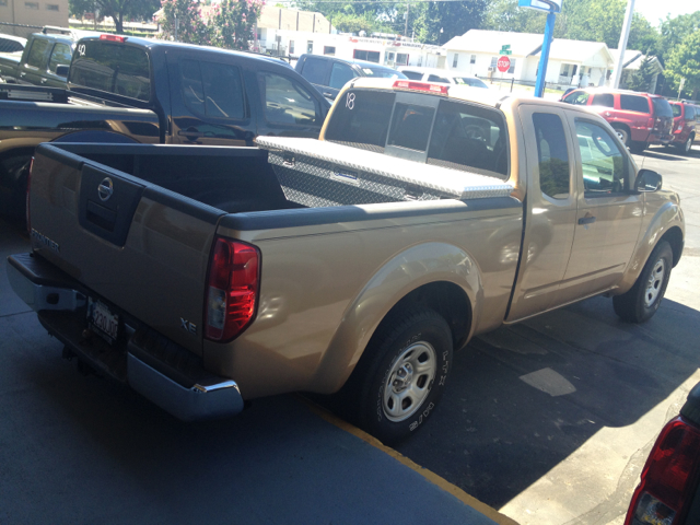 2005 Nissan Frontier SE 2WD