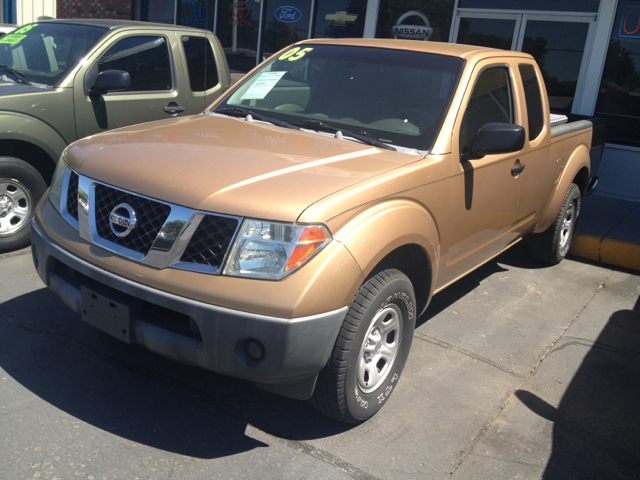 2005 Nissan Frontier SE 2WD