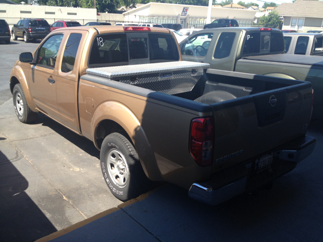 2005 Nissan Frontier SE 2WD