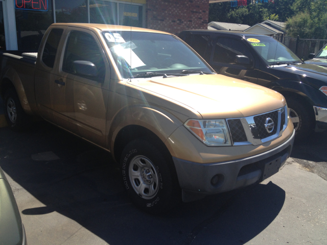 2005 Nissan Frontier SE 2WD