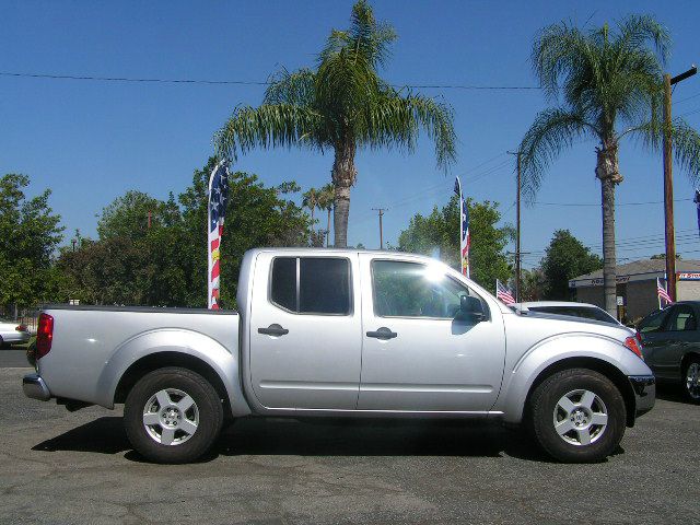 2006 Nissan Frontier SLE Z71 Crew Cab Short Bed 4X4