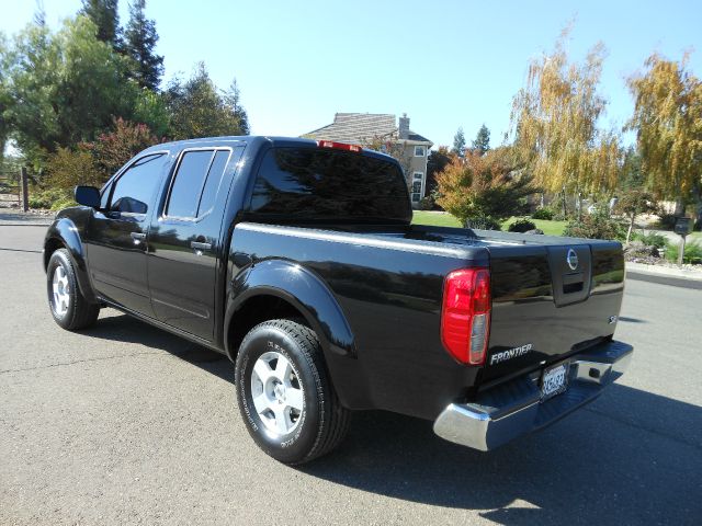 2006 Nissan Frontier SLE Z71 Crew Cab Short Bed 4X4
