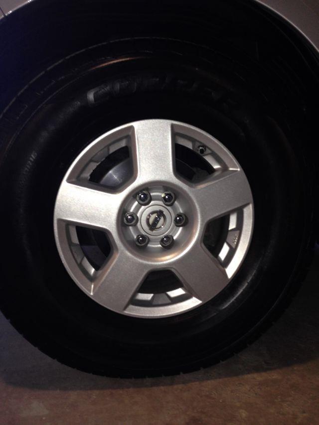 2007 Nissan Frontier Reg Cab 3.0L Edge