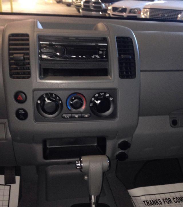 2007 Nissan Frontier Reg Cab 3.0L Edge