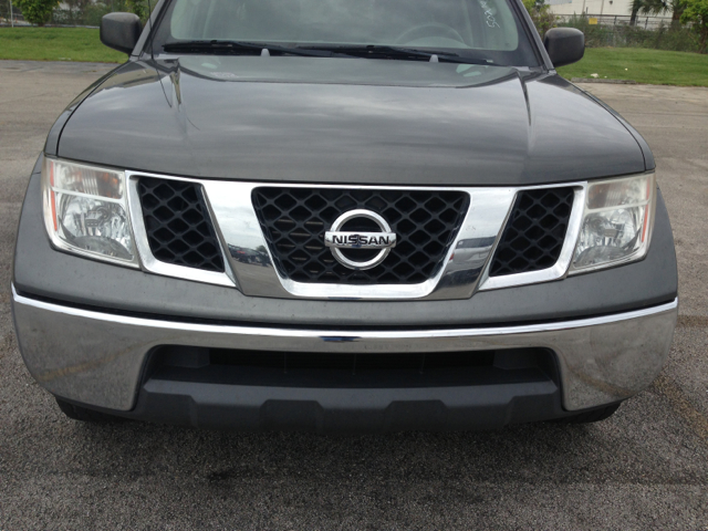 2007 Nissan Frontier Reg Cab 3.0L Edge