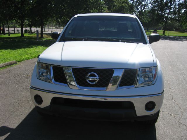 2007 Nissan Frontier Reg Cab 3.0L Edge