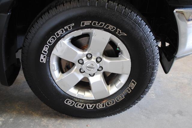 2010 Nissan Frontier 4d Wagon CE 8 Pass