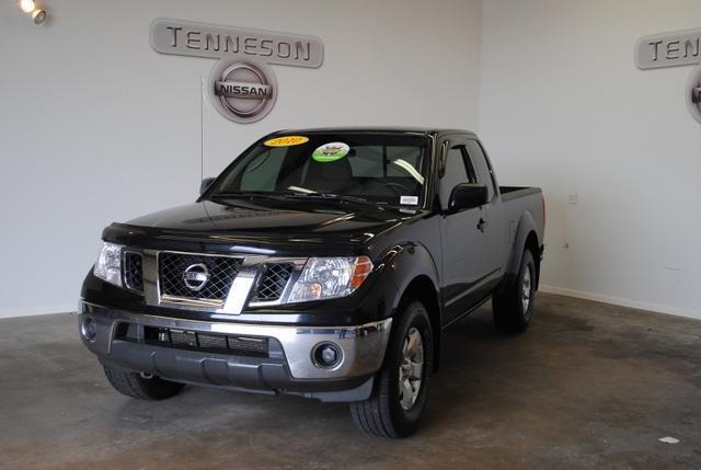 2010 Nissan Frontier 4d Wagon CE 8 Pass