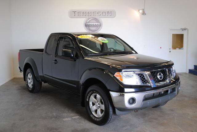 2010 Nissan Frontier 4d Wagon CE 8 Pass