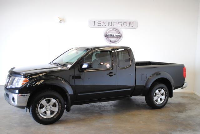 2010 Nissan Frontier 4d Wagon CE 8 Pass