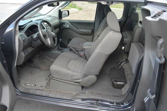 2011 Nissan Frontier SLT 5.7 Hemi W/leather20in Chrome Wheels