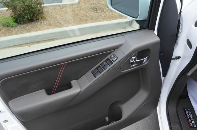 2011 Nissan Frontier Sl500/107