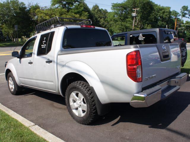 2012 Nissan Frontier 4dr Sdn SE V6 Auto