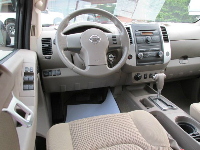 2012 Nissan Frontier 4WD Quad Cab 140.5 Laramie