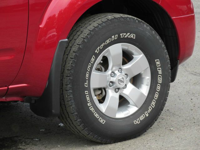 2012 Nissan Frontier 4WD Quad Cab 140.5 Laramie