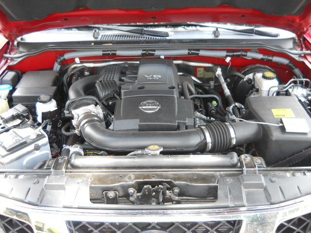 2012 Nissan Frontier SLT 5.7 Hemi W/leather20in Chrome Wheels