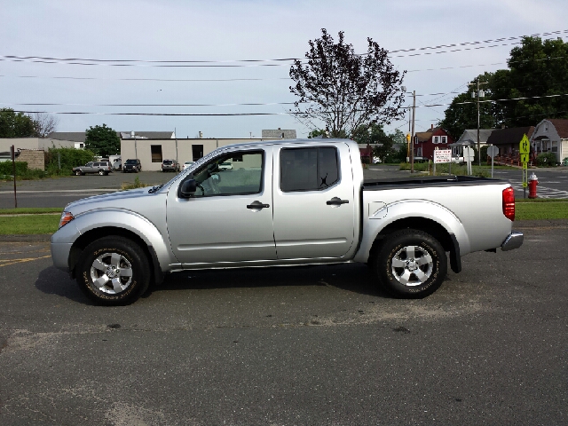 2012 Nissan Frontier LE V6 AUTO (natl)
