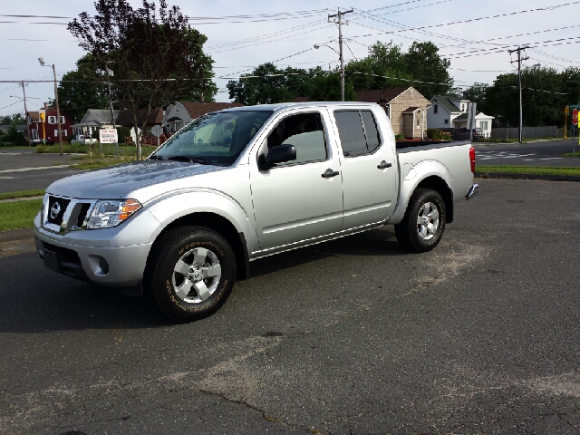2012 Nissan Frontier LE V6 AUTO (natl)