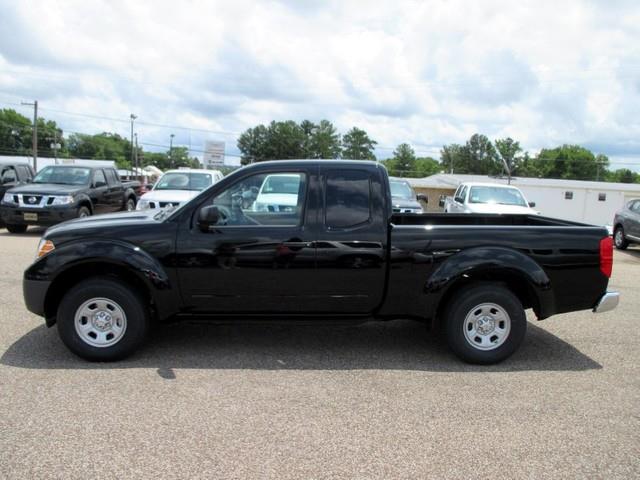 2013 Nissan Frontier XR