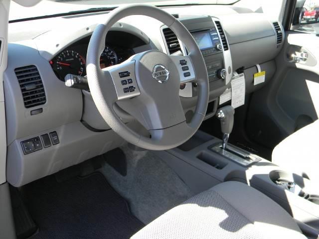 2013 Nissan Frontier 4dr Sdn SE V6 Auto