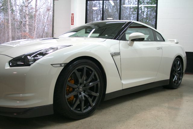 2010 Nissan GT-R 400E