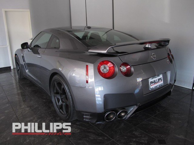 2012 Nissan GT-R TDI S-line