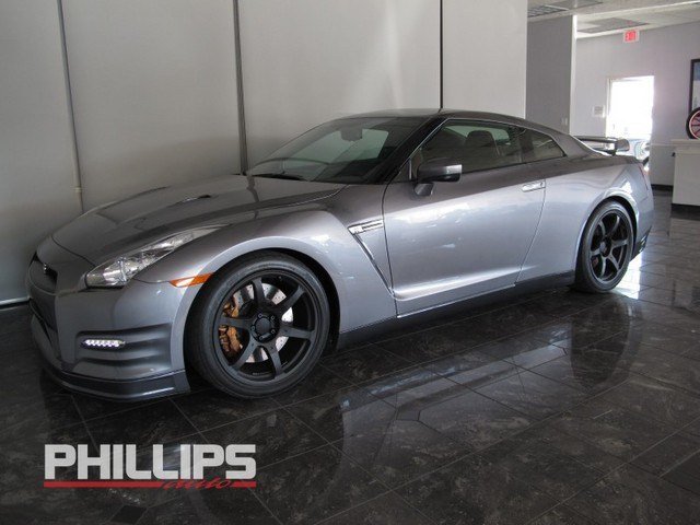2012 Nissan GT-R TDI S-line