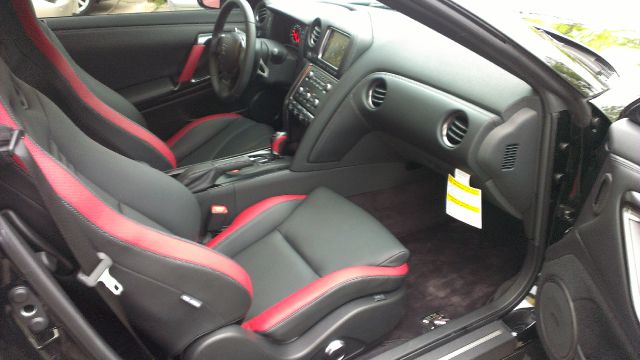 2013 Nissan GT-R Premium