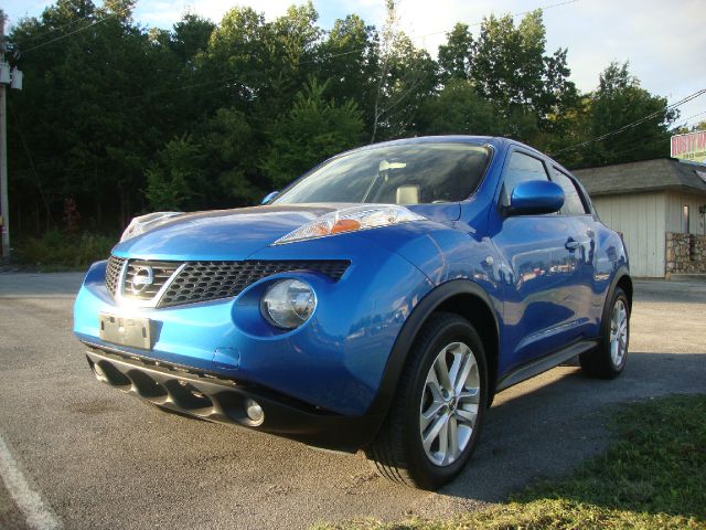 2011 Nissan Juke AWD 4dr V8