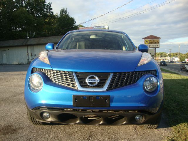 2011 Nissan Juke AWD 4dr V8