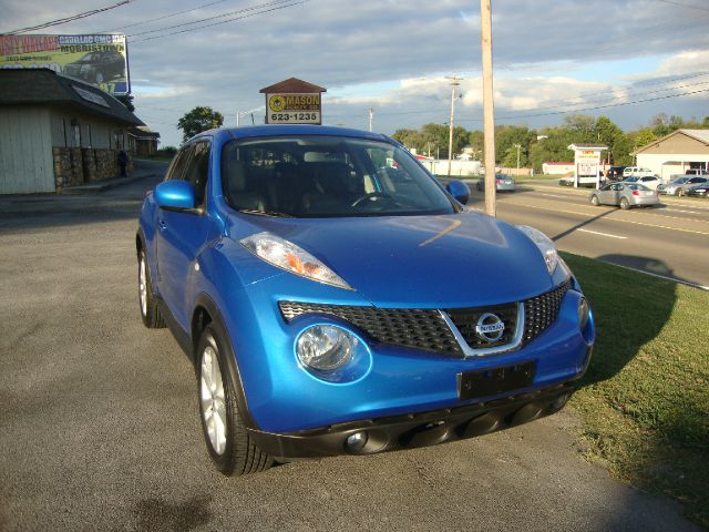2011 Nissan Juke AWD 4dr V8