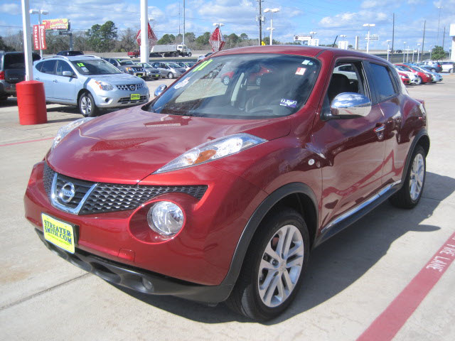 2011 Nissan Juke 4dr Sdn LE Auto (SE) Sedan
