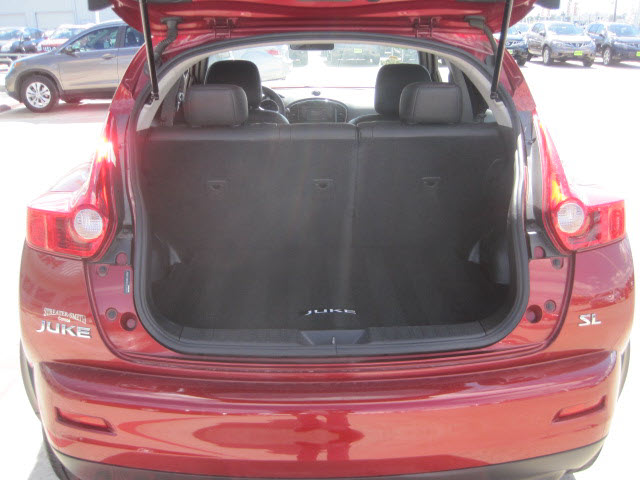 2011 Nissan Juke 4dr Sdn LE Auto (SE) Sedan