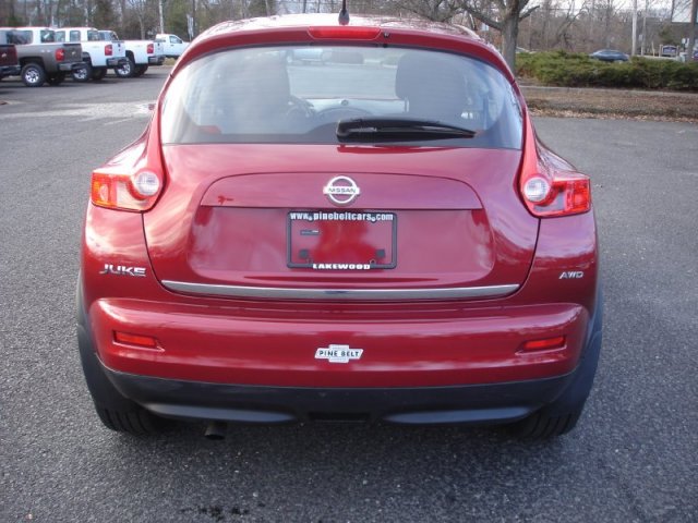 2011 Nissan Juke 4dr Sdn LE Auto (SE) Sedan