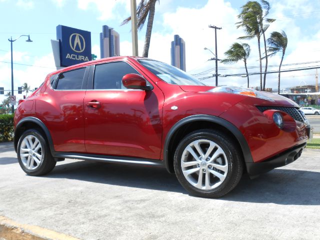 2012 Nissan Juke AWD 4dr V8