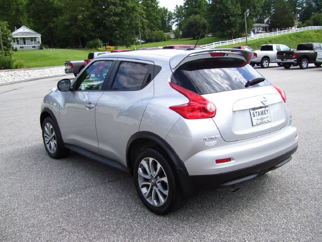2012 Nissan Juke AWD 4dr V8