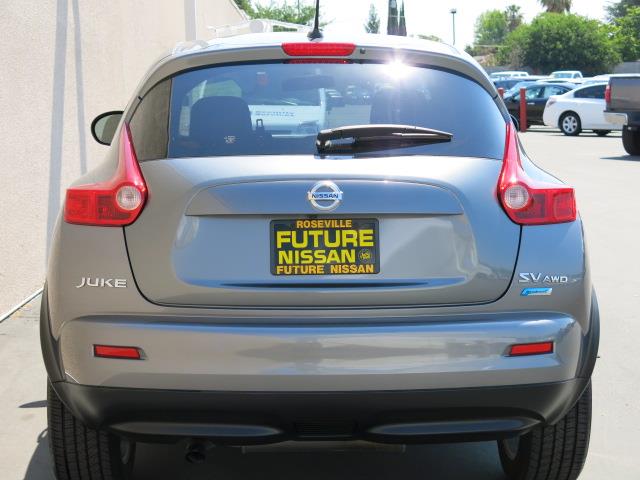 2013 Nissan Juke FWD 4dr