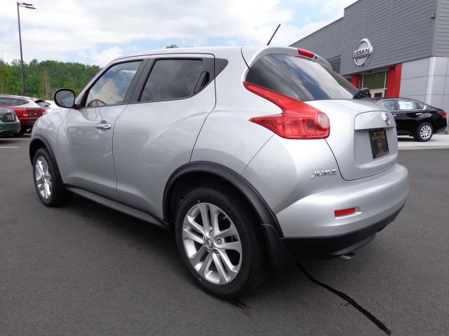 2013 Nissan Juke LS S