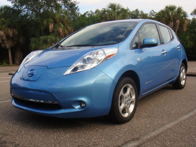 2011 Nissan LEAF LS S