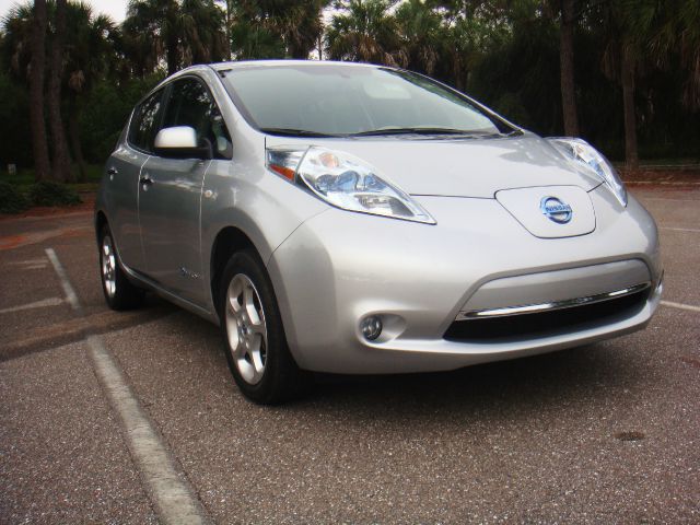 2011 Nissan LEAF LS S