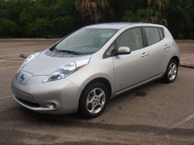 2011 Nissan LEAF LS S